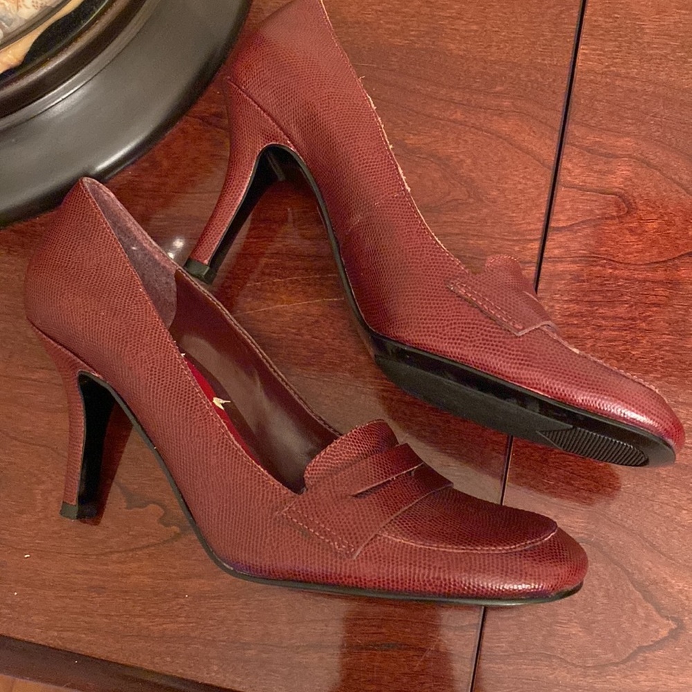 Bandolino Boyoko Vintage 90s Maroon Red Textured SZ 6.5M Classic Leather Heels - Picture 4 of 14